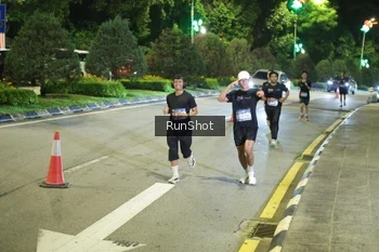 Runner Photo 4236477