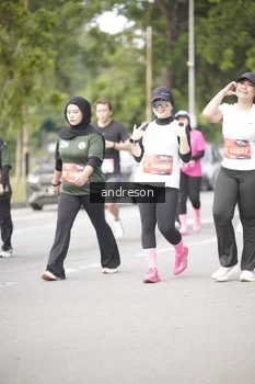 Runner Photo 4236493