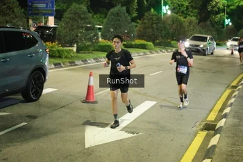Runner Photo 4236545