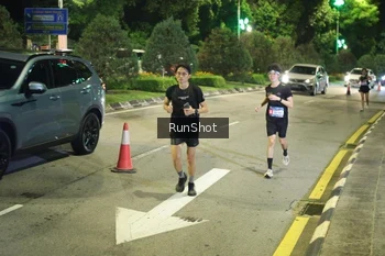 Runner Photo 4236549