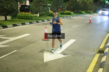 Runner Photo 4236616