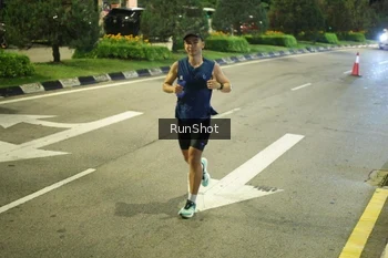 Runner Photo 4236620