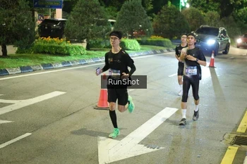 Runner Photo 4236630