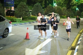 Runner Photo 4236733