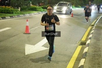 Runner Photo 4236753