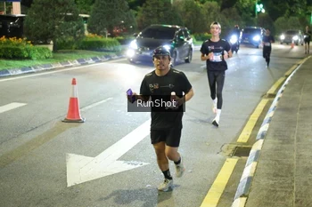 Runner Photo 4236754