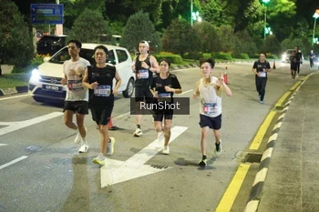Runner Photo 4236755