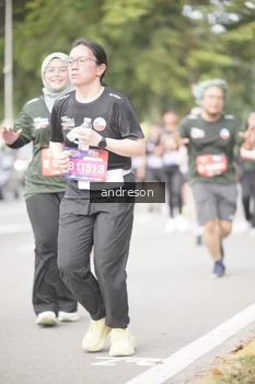 Runner Photo 4236760