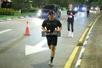 Runner Photo 4236764