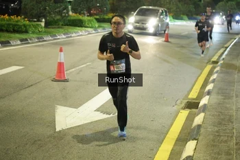 Runner Photo 4236765