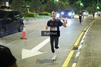 Runner Photo 4236767