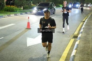 Runner Photo 4236771