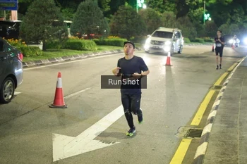 Runner Photo 4236772