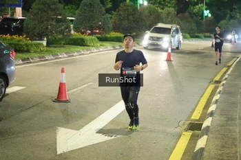 Runner Photo 4236775