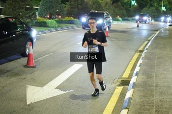 Runner Photo 4236795