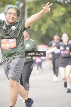 Runner Photo 4236851