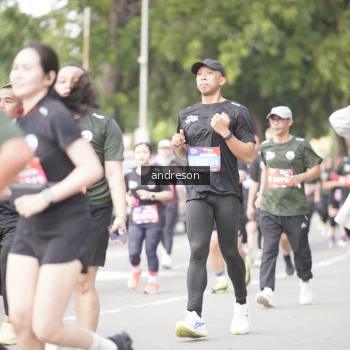 Runner Photo 4236888