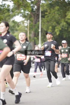 Runner Photo 4236900