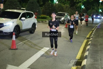 Runner Photo 4236945