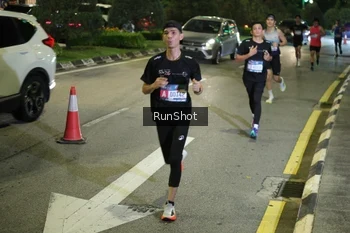 Runner Photo 4236952