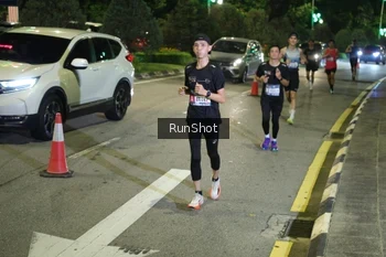 Runner Photo 4236955