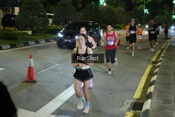 Runner Photo 4237309
