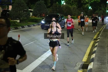 Runner Photo 4237313
