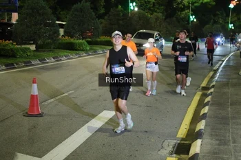 Runner Photo 4237323