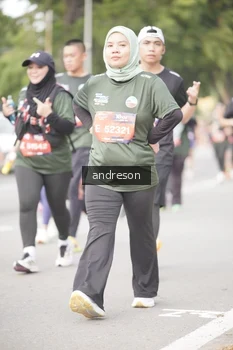 Runner Photo 4237353