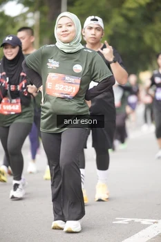 Runner Photo 4237363