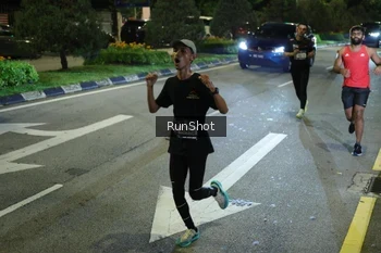 Runner Photo 4237365