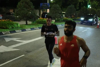 Runner Photo 4237389