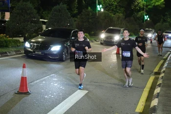 Runner Photo 4237480