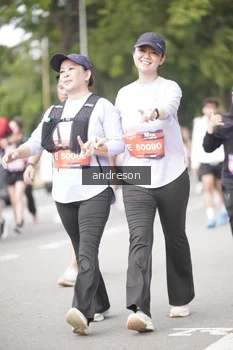 Runner Photo 4237496
