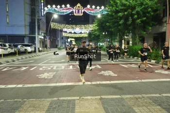 Runner Photo 4237516