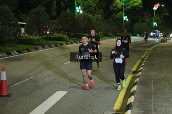 Runner Photo 4237560