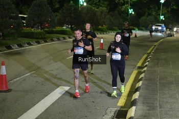 Runner Photo 4237571