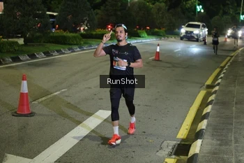 Runner Photo 4237594