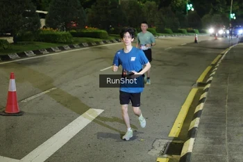 Runner Photo 4237611