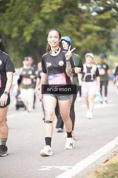 Runner Photo 4237613