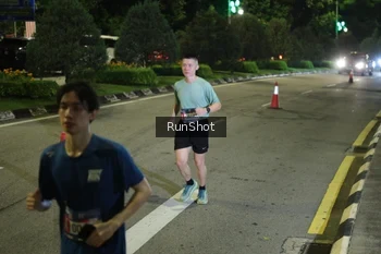 Runner Photo 4237615