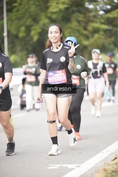 Runner Photo 4237616