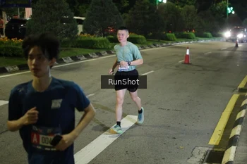 Runner Photo 4237619
