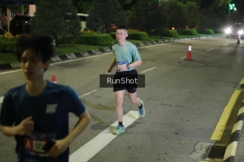Runner Photo 4237621