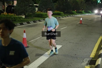 Runner Photo 4237628