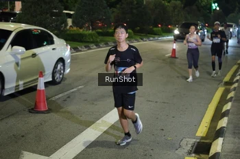 Runner Photo 4237636