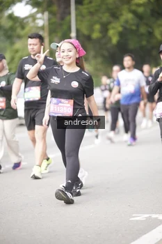 Runner Photo 4237643