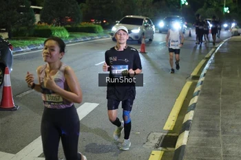 Runner Photo 4237654