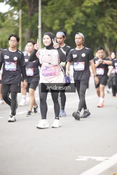 Runner Photo 4237666