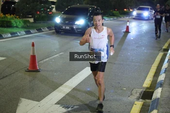 Runner Photo 4237669